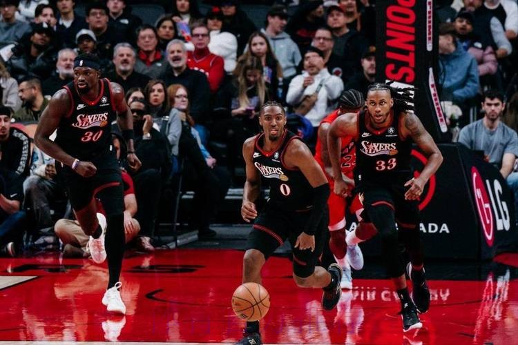 38分4板5助2断2帽，马克西燃尽遭绝杀！76人丢卡位战暴露致命短板